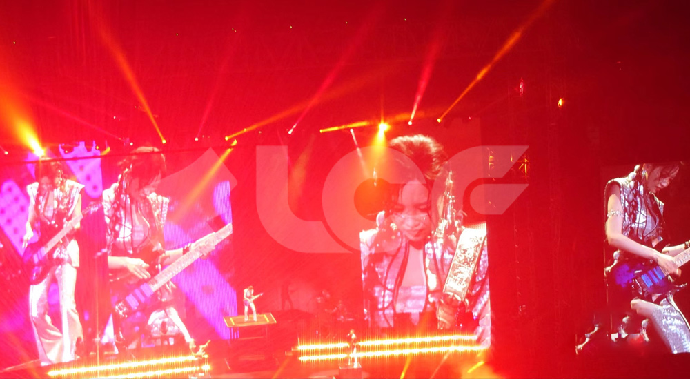 于文文演唱会LED显示屏