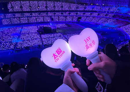 leyu.乐鱼透明屏和荧光棒引爆周杰伦太原演唱会（第三场）